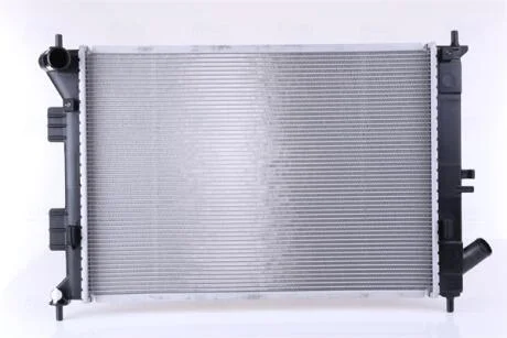 Радиатор охлаждения NISSENS 67555
