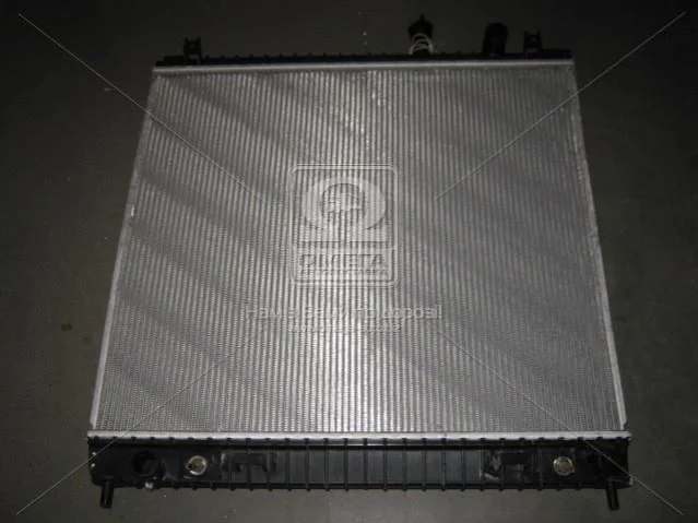 Радіатор охолодження INFINITI QX (вир-во Nissens) NISSENS 69484 (фото 1)