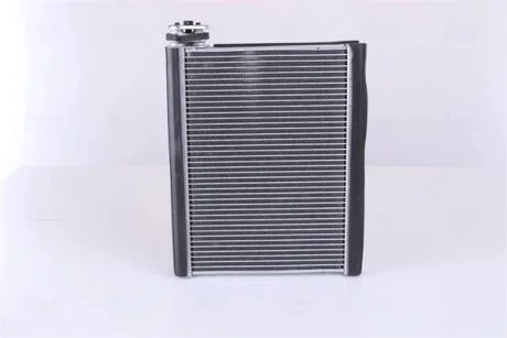 Випаровувач, кондиціонер NISSENS 92368
