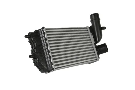 Інтеркулер NISSENS 96889