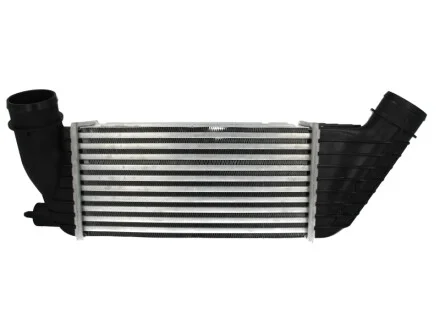 Радиатор интеркулера Citroen Jumper/Fiat Scudo/Peugeot Expert 1.6/2.0/2.2D Multijet/HDi 06- NRF 30192