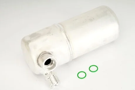 Осушитель кондиционера Audi A6 94-97 NRF 33082