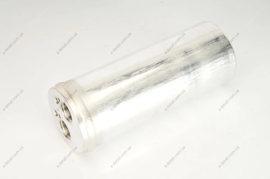 Осушитель кондиционера Audi A4/VW Passat 98-05 NRF 33204 (фото 1)