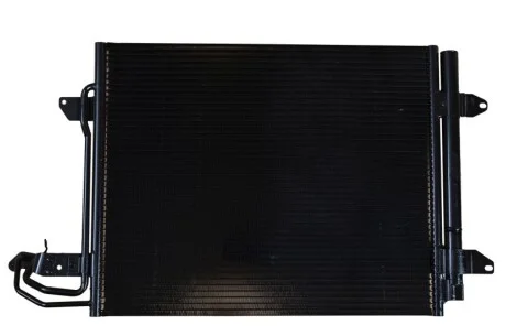 Радиатор кондиционера VW Caddy III 03- NRF 35521