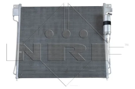 Радіатор кондиціонера (з осушувачем) Nissan Navara NP300 2.5 dCi 05- NRF 35582