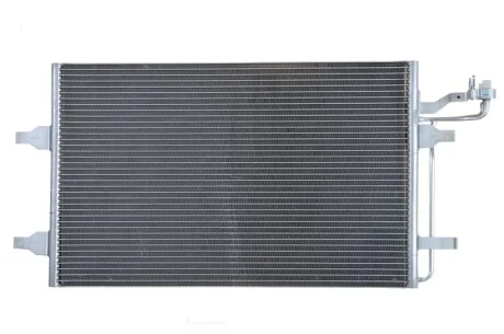 Радиатор кондиционера Volvo C30/C70/S40/V50 1.6-2.0 04-12 NRF 35770