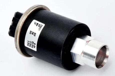 Датчик давления кондиционера VW T4 90-03/T5 2.0 03-15 NRF 38900