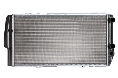 Радіатор охолодження Audi 100/200 1.6-2.3 76-90 NRF 51311