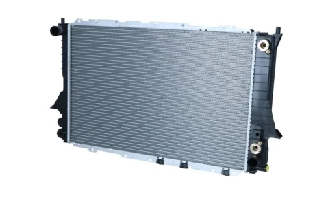 Радиатор охлаждения Audi 100 90-97 NRF 51321