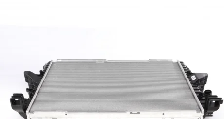 Радіатор охолодження VW Multivan V/T5 03- NRF 53154