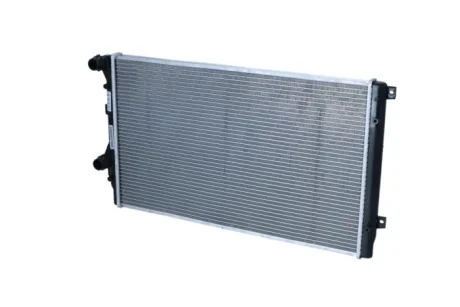 Радиатор охлаждения VW Caddy III 1.9TDI BJB (+/- AC) (650x405x26) NRF 53406