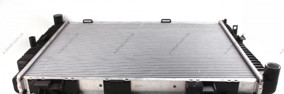 Радиатор охлаждения MB E-class (W210/S210) 99-03 NRF 55331 (фото 1)