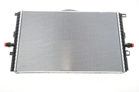 Радиатор охлаждения Tesla Model 3/Model Y 17- OEM 1607811-00-B