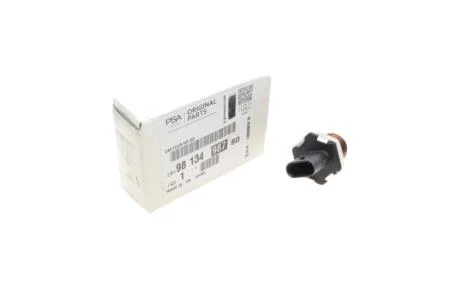 Датчик давления топлива Peugeot 2008/208/308/3008 1.5BlueHDi 18- Peugeot/Citroen 9813498780