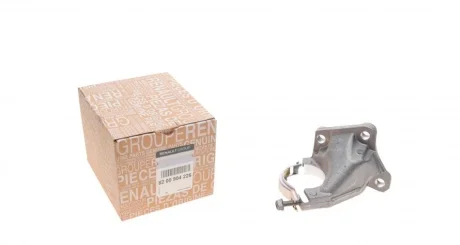 Кронштейн кріплення підшипника підвісного Renault Master/Opel Movano 10- RENAULT 8200904226
