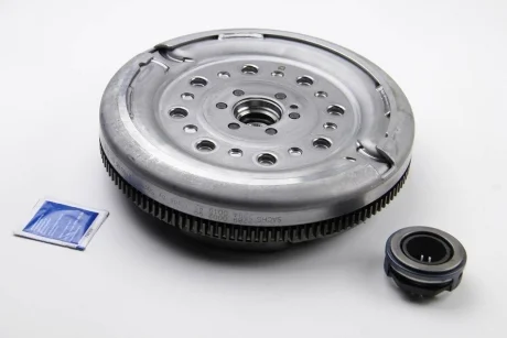 Демпфер + комплект сцепления VW Caddy 1.9TDI 77kw 04-10/Golf V 1.6TDI 66-77kw 03-08 SACHS 2290602004