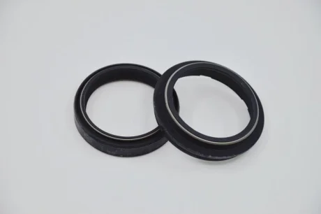 Сальник перед.підвіски (набір) SKF KITB43W
