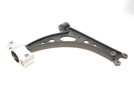 Рычаг подвески (передний/снизу) (R) Audi A3/Skoda Octavia/SuperB/VW Caddy III/Golf V/VI 03- SKF VKDS 321007