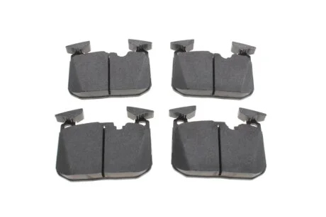 Колодки тормозные (передние) BMW 3 (F30/F31/F34)/ 4 (F32/F36) 11- (Brembo) TEXTAR 2502805