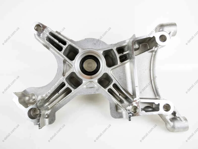 Кронштейн вентилятора LC-100 TOYOTA 1630750012 (фото 1)