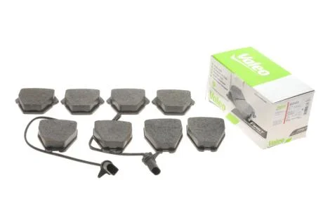 Колодки тормозные (передние) Audi A4 97-01/A6 97-05/VW Passat B5 00-05/Phaeton 02-08 (+датчики) Valeo 302333