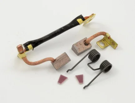 Щітки стартера (4.5/9x11x18) Renault Clio/Kangoo 1.4/1.6 97- (к-кт) Valeo 594060