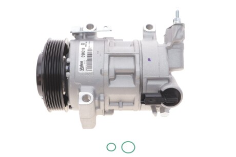 Компрессор кондиционера Citroen Berlingo/Peugeot Partner 1.6 HDi 10- Valeo 690018