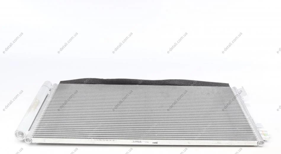 Радіатор охолодження Suzuki Grand Vitara II 1.6/2.4 05- (698x450x16) d1=34mm/d2=34.5mm Valeo 735433 (фото 1)