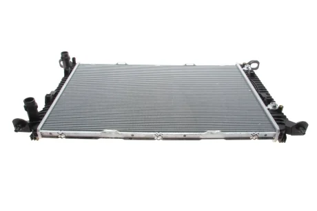 Радіатор охолодження Audi A4/A5/A6/Q3/Q5 1.4-3.0d 07- Valeo 735472