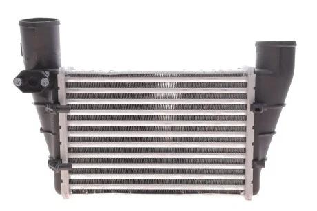 Радиатор интеркулера Audi A4/A6/VW Passat 1.8/1.9TDI 95-05 Valeo 817625