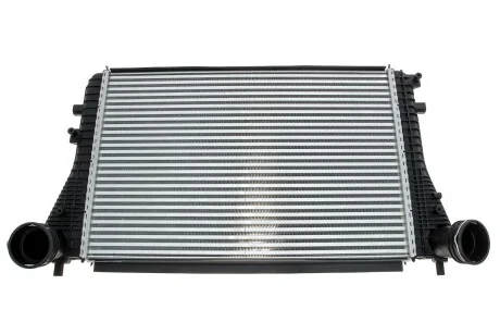 Радиатор интеркулера VW Caddy III 1.9 TDI 04-10 Valeo 818795