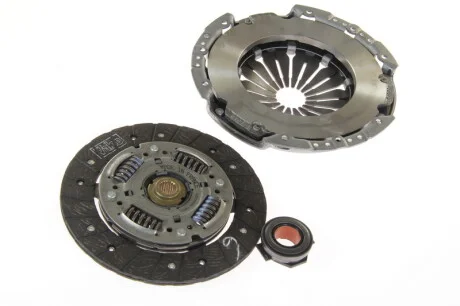 Комплект сцепления Fiat Panda 1.3D 03- (d=200mm) (+выжимной) z=18 Valeo 826522