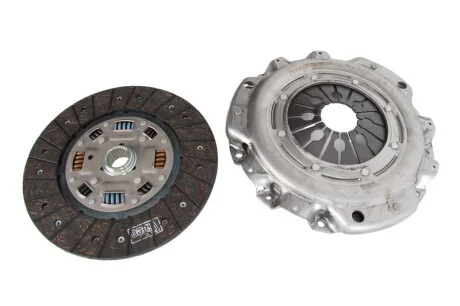 Комплект зчеплення MB Sprinter 2.2-2.7CDI 95-06 (d=240mm) z=26 Valeo 826548