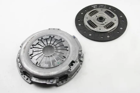 Комплект сцепления Ford Transit 2.4TDI 00-06 Valeo 826917