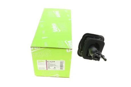 Цилиндр сцепления (главный) Ford Focus II/III/C-max/Mazda 3/5/Volvo C30/S40 II/V50 1.0-2.0D 03- Valeo 874306