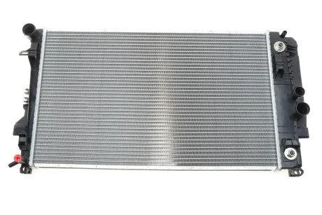 Радиатор охлаждения MB Vito (W639) 03- (-/+AC, АКПП) Van Wezel 30002460