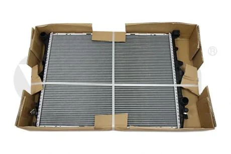 Радиатор VW Touareg (03-10)/Audi Q7 (10-15) VIKA Vika 11211825601