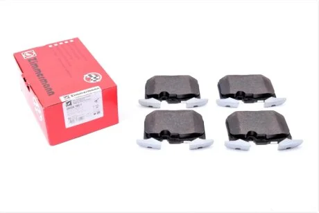 Колодки тормозные (передние) BMW 1 (F20/F21)/ 3 (F30/F31/F34)/ i8 (I12) 11- (Brembo) ZIMMERMANN 25028.180.1